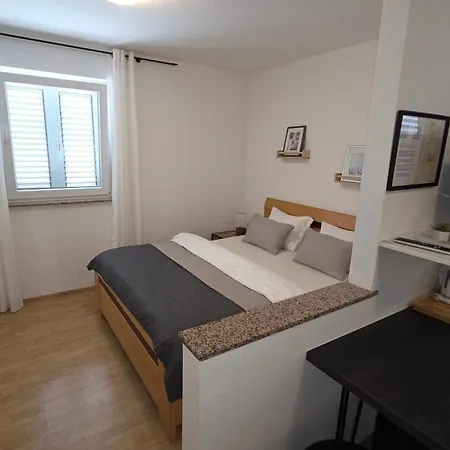 Affittacamere Rooms-sobe Haus Magdalena Krk 4*