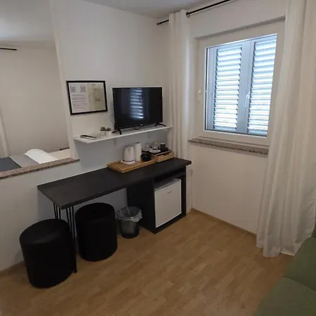 Rooms-sobe Haus Magdalena Krk Affittacamere 4*