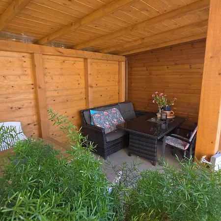 Affittacamere Rooms-sobe Haus Magdalena Krk