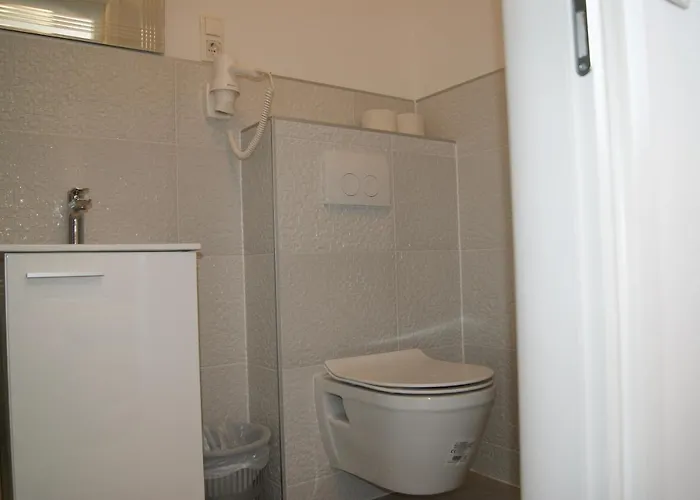 Konukevi Rooms-sobe Haus Magdalena Krk Krk Town