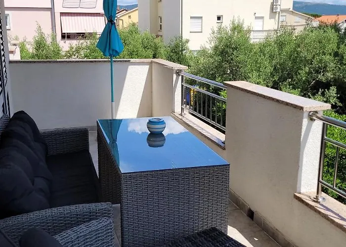 Rooms-sobe Haus Magdalena Krk Konukevi Krk Town