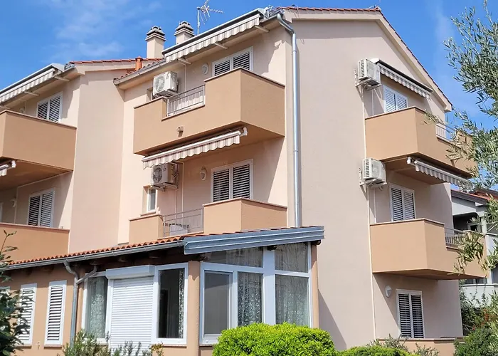 Rooms-sobe Haus Magdalena Krk Konukevi Krk Town