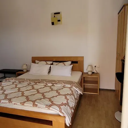 Gostinjska kuća Rooms-sobe Haus Magdalena Krk Krk Town