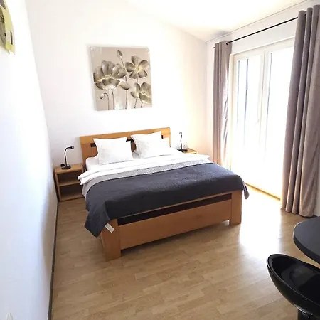 Rooms-sobe Haus Magdalena Krk Krk Town